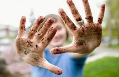 dirty hands as a cause of parasite infestation