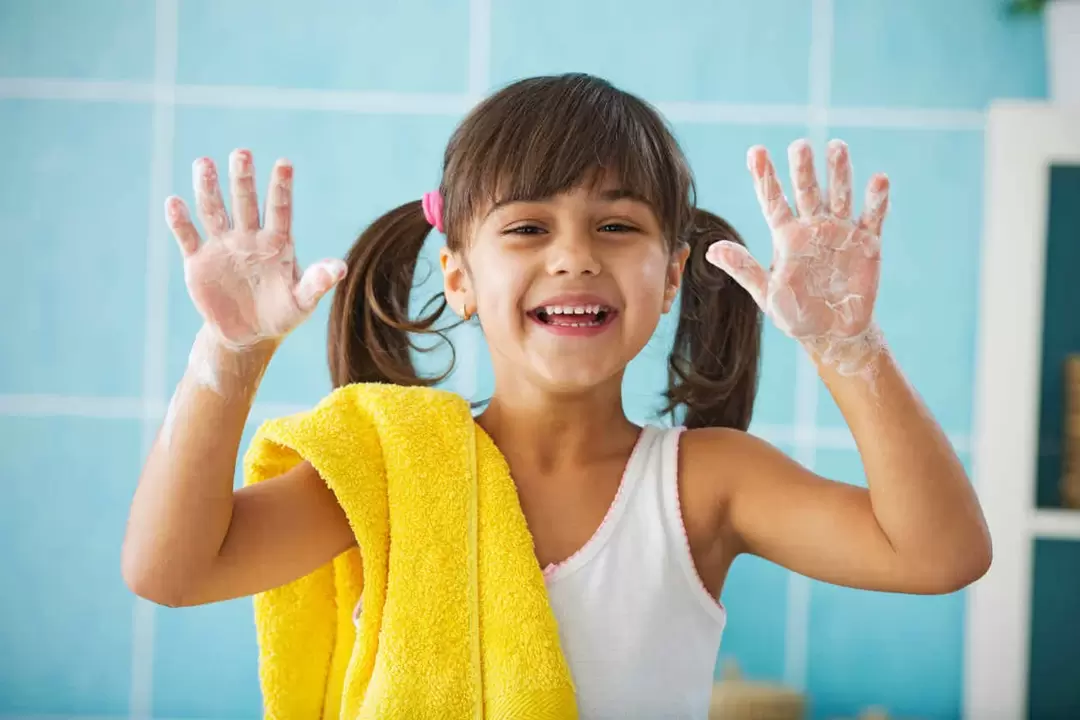 wash your hands to prevent worm infection